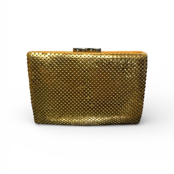 Vintage Handbags - Vintage Gold Mesh Wallet